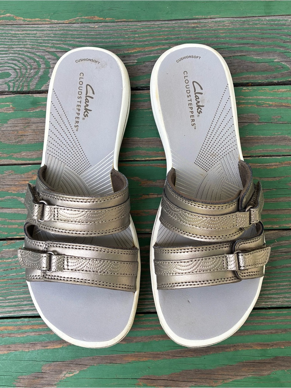 Clarks CloudSteppers Breeze Piper Sandals Size 8 Metallic Pewter Slippers Slides